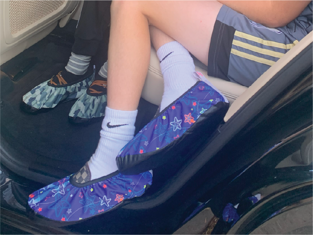 using shoe covers to contain dirty sport shoes 